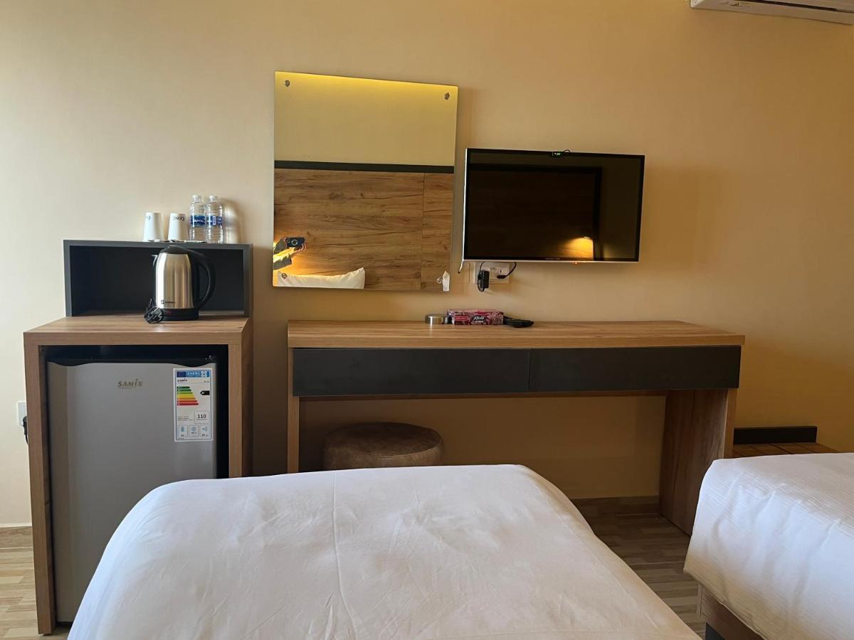 The Palm Hotel 亚喀巴 外观 照片