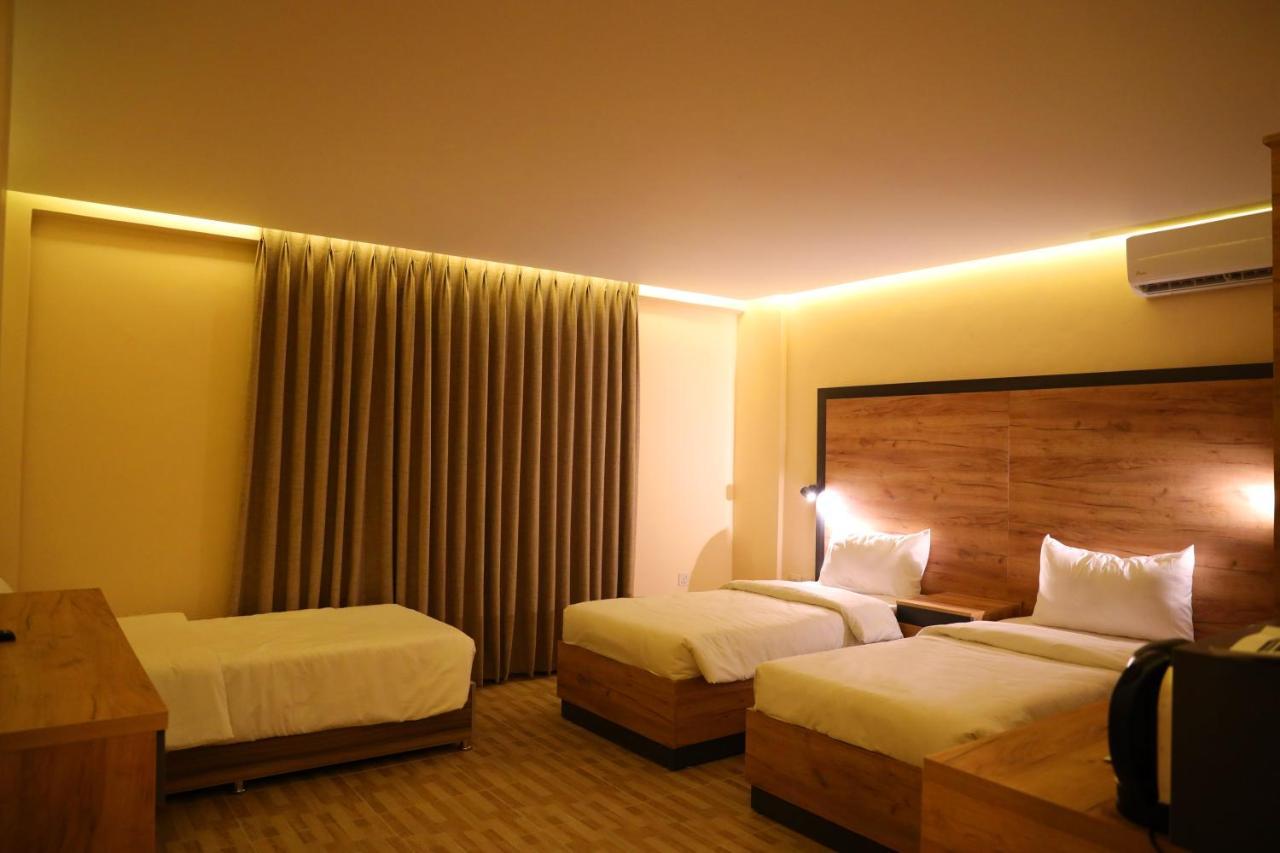 The Palm Hotel 亚喀巴 外观 照片