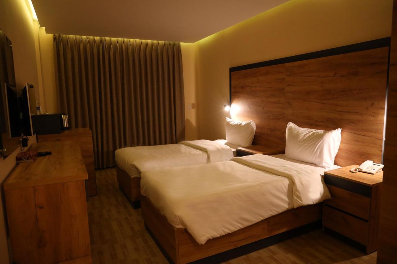 The Palm Hotel 亚喀巴 外观 照片