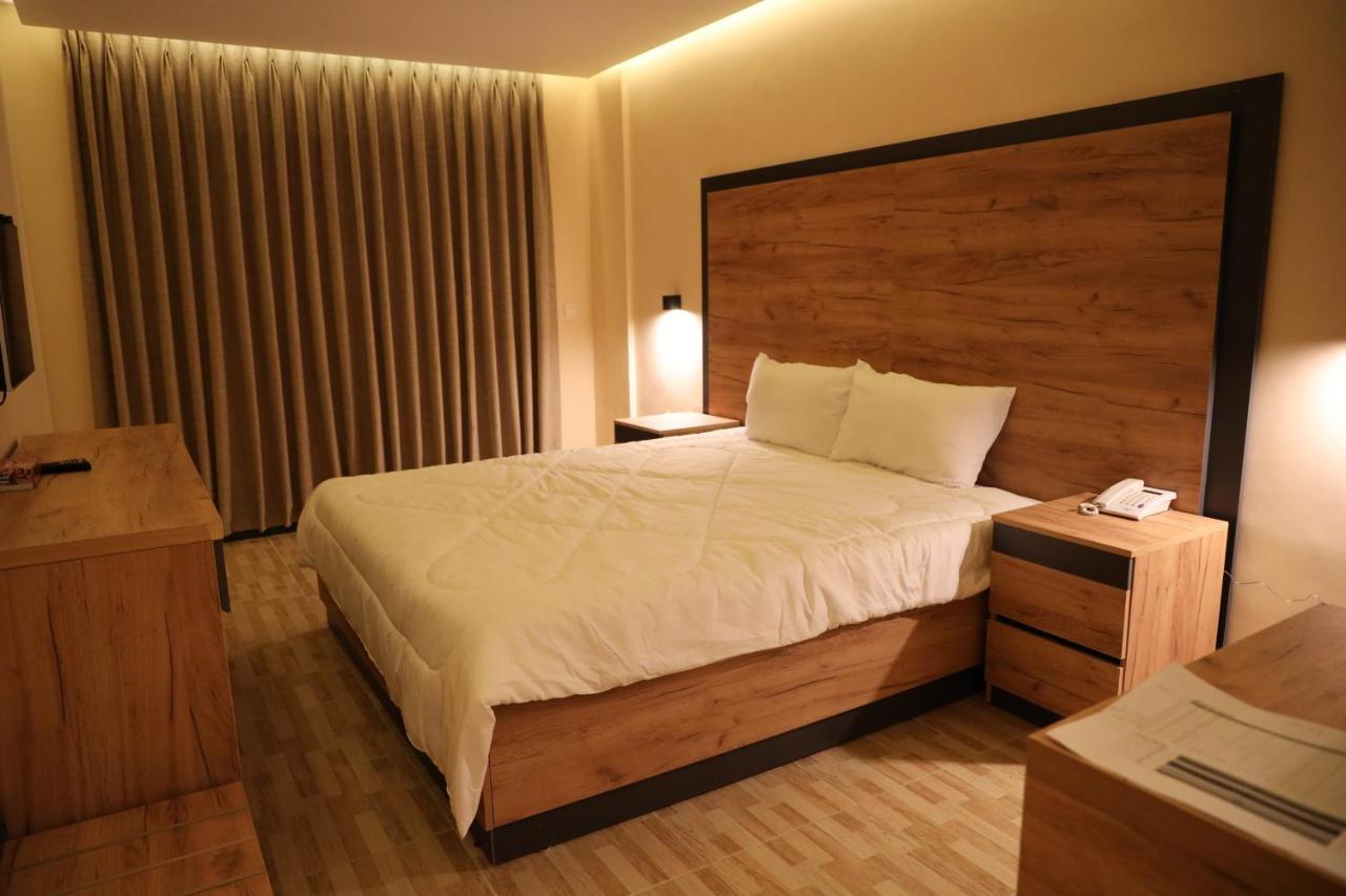 The Palm Hotel 亚喀巴 外观 照片