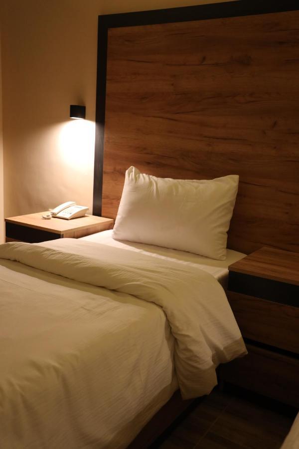 The Palm Hotel 亚喀巴 外观 照片